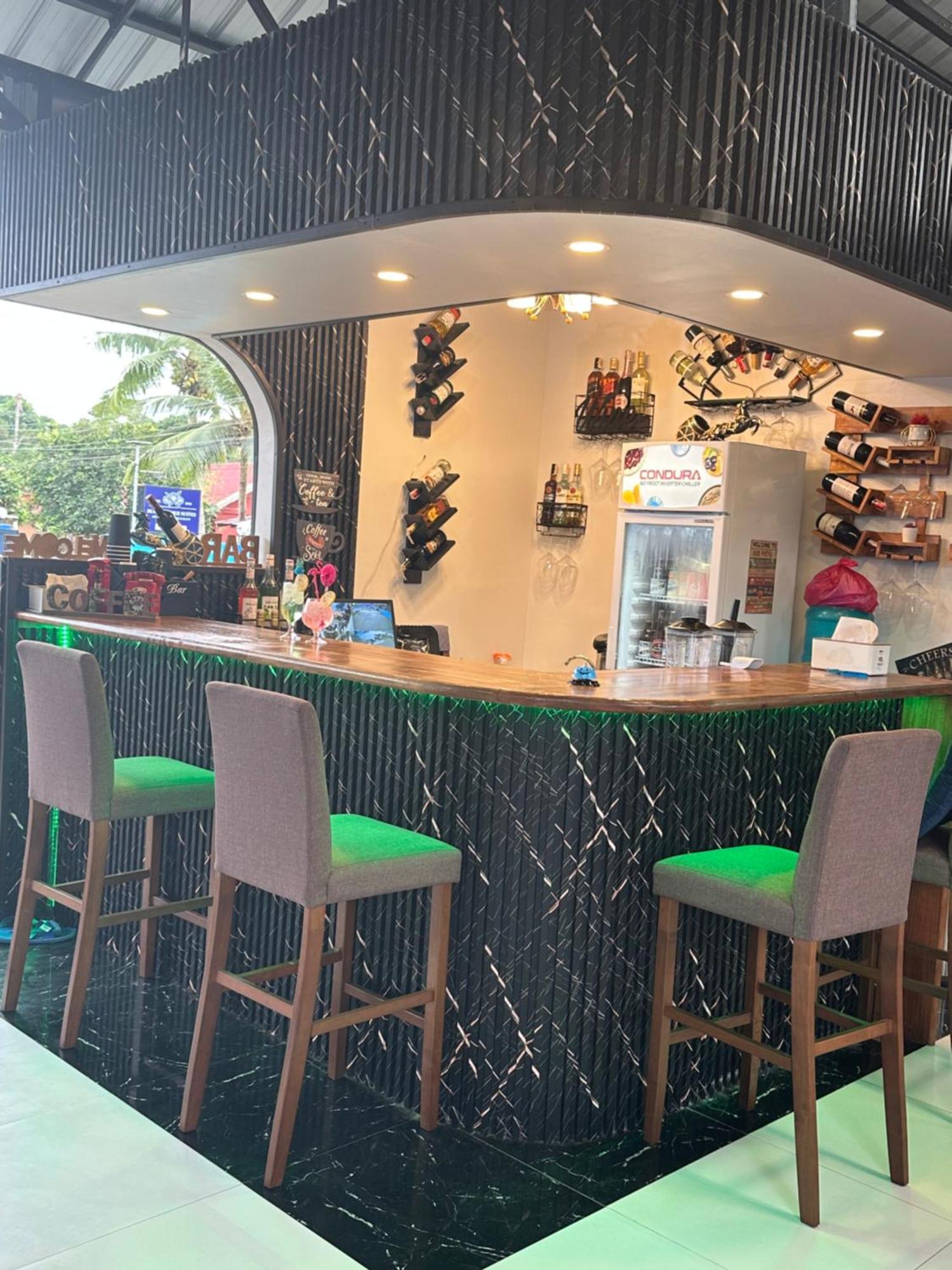 Blue Summer Suites & Restaurant Bingag Bagian luar foto